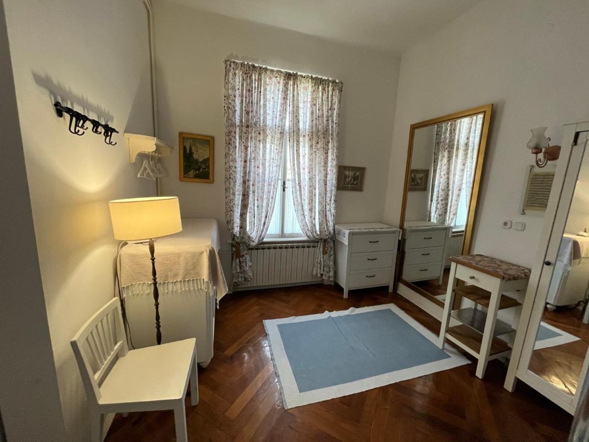 Guest House Ilicki Plac Zagreb Extérieur photo